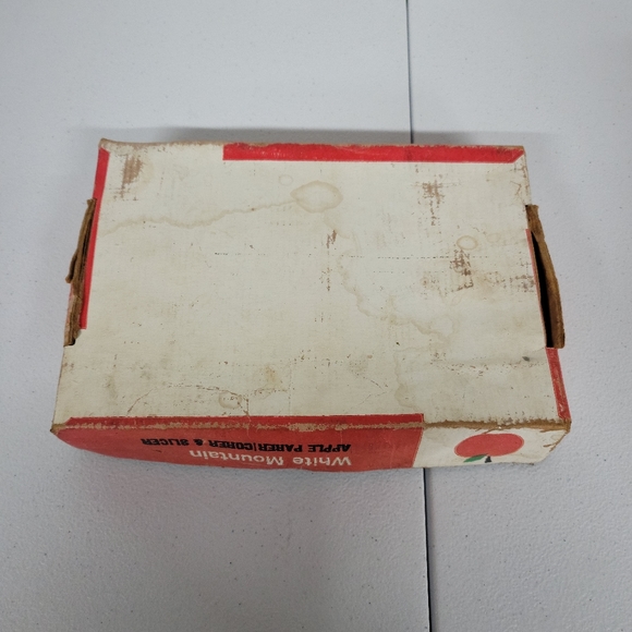 Vintage White Mountain Apple Peeler Parer Corer Slicer Red w/ Box Rustic Country - Picture 2 of 5